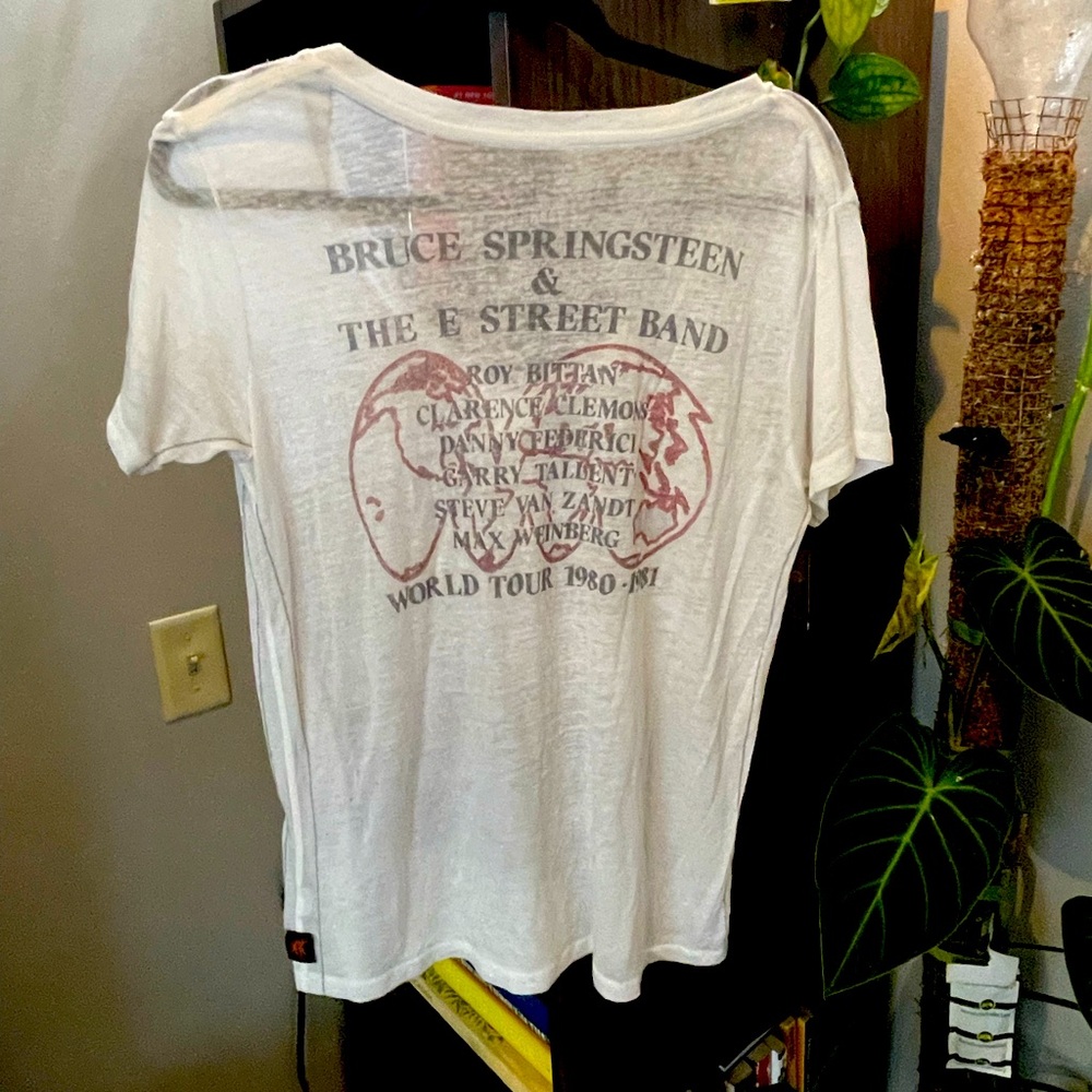 Women’s small graphic tee light weight 
Bruce Springsteen